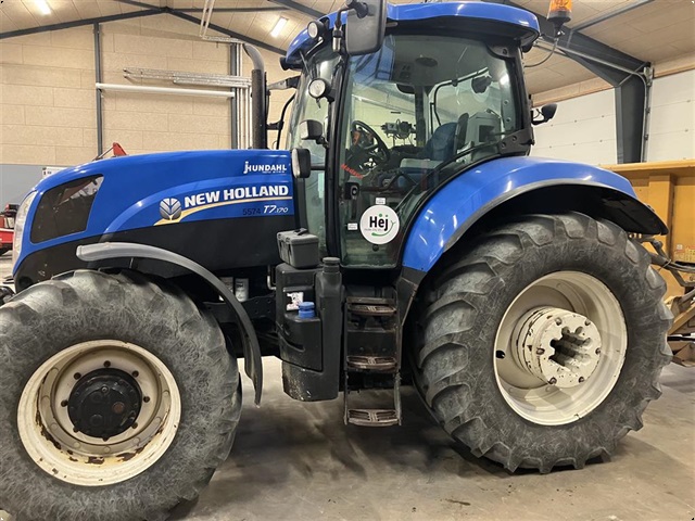 New Holland T7.170 RC CLASSIC