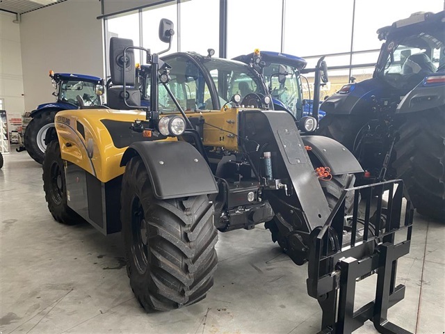 New Holland TH7.42 Plus