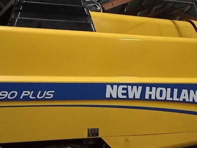 New Holland 9090