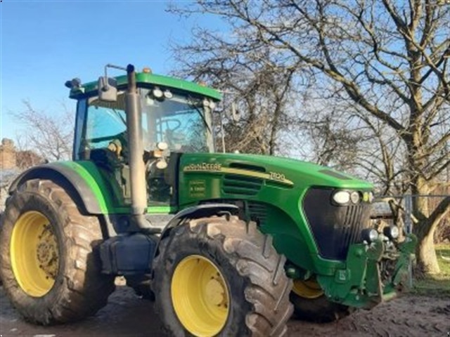 John Deere 7820 7820 tractor