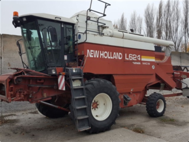 New Holland L624