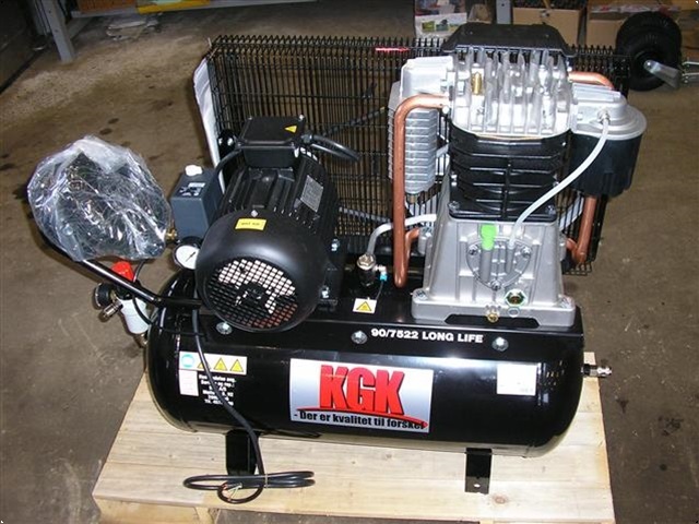 - - - KGK kompresso 90L