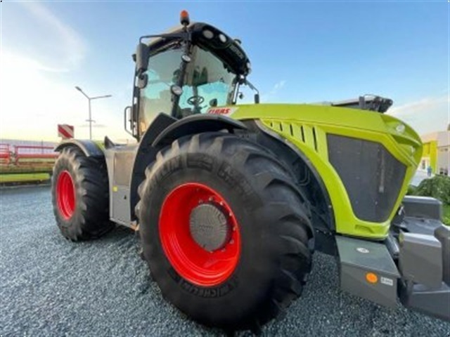 - - - XERION 4000 TRAC VC