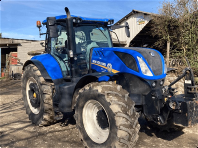 New Holland T7.215S PC S5