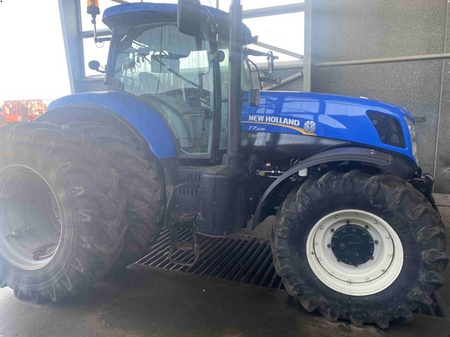 New Holland T7.235 CLASSIC