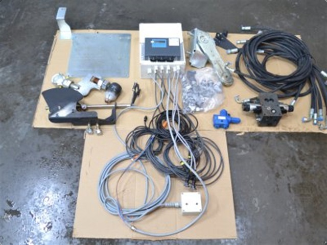 Kverneland elektro-hydraulische Zwangslenkung A145116530 mit Schalkasten SLC019133 - Rotex