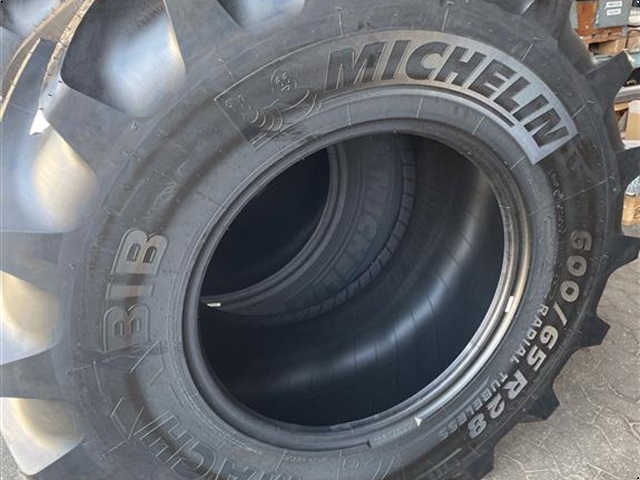 Michelin 600/65R28