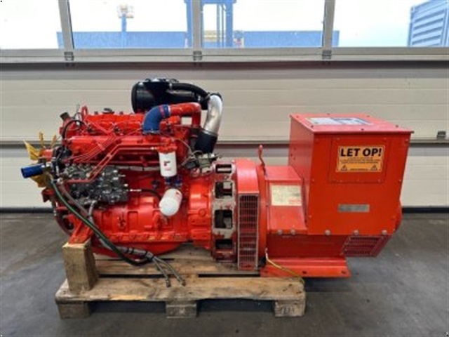 - - - Sisu Diesel 420 DSG Stamford 120 kVA generatorset
